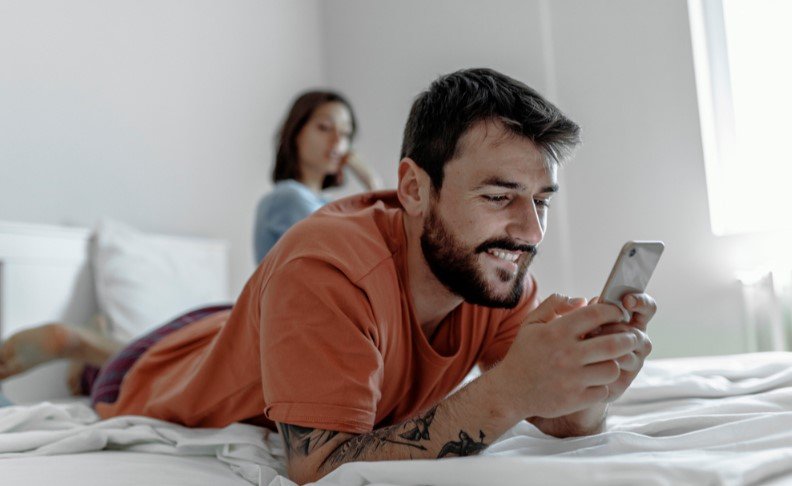 Как ваш смартфон разрушает ваши отношения